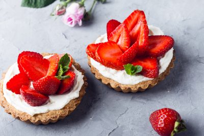 wine food pairing how to pair wine and food rosé seafood meat salad cheese dessert strawberry tart cake fish tacos shrimp lamb pork nicoise tuna salmon french spanish italian wine tasting shanghai suzhou china hong kong singapore app apps best near me quality imported wine