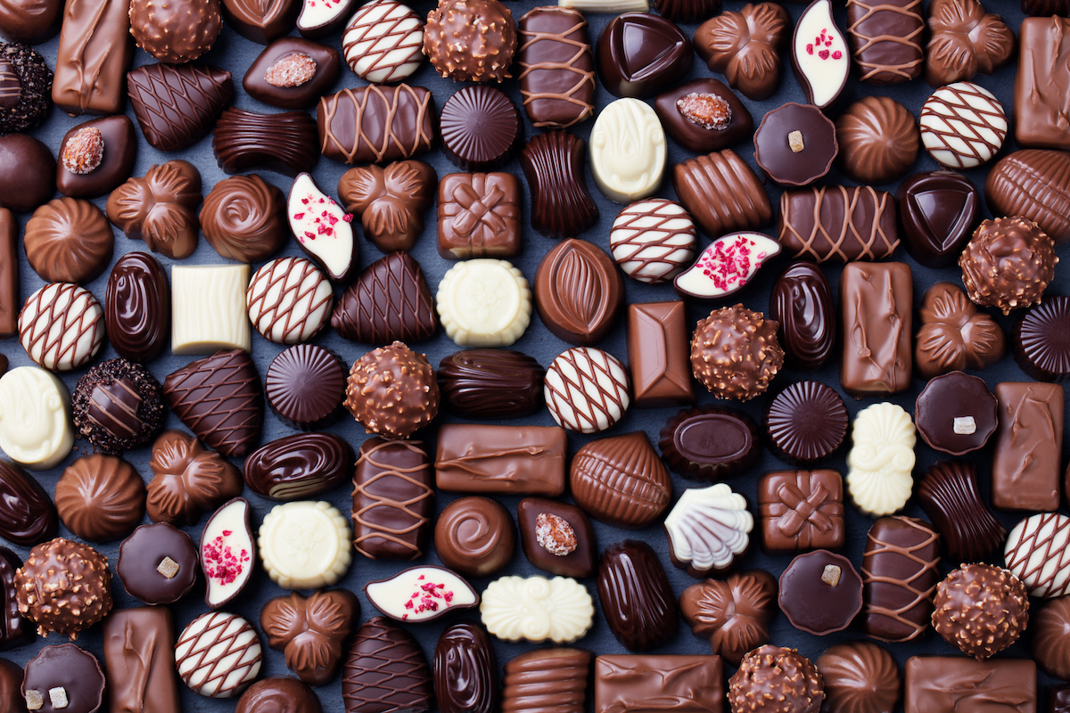 bottlesxo bottle bottles xo easter chocolate and wine pairing how to pair wine chocolate milk dark white easter eggs truffles champagne pinot noir zinfandel shiraz tipsfood
