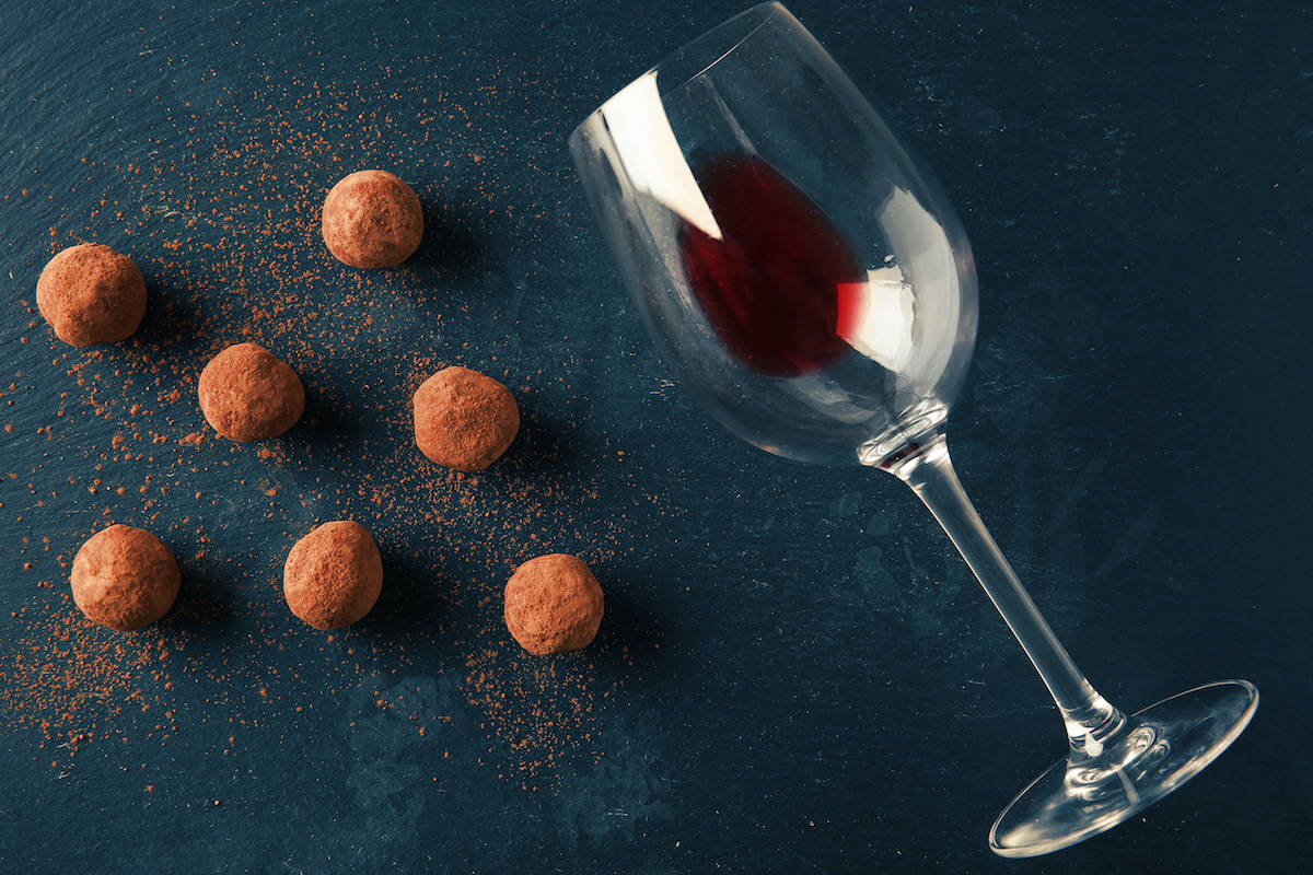 bottlesxo bottle bottles xo easter chocolate and wine pairing how to pair wine chocolate milk dark white easter eggs truffles champagne pinot noir zinfandel shiraz tipsfood